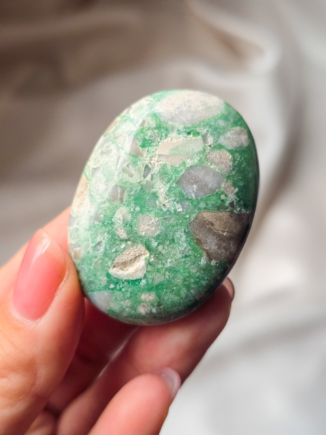 HQ Variscite Palm Stone A