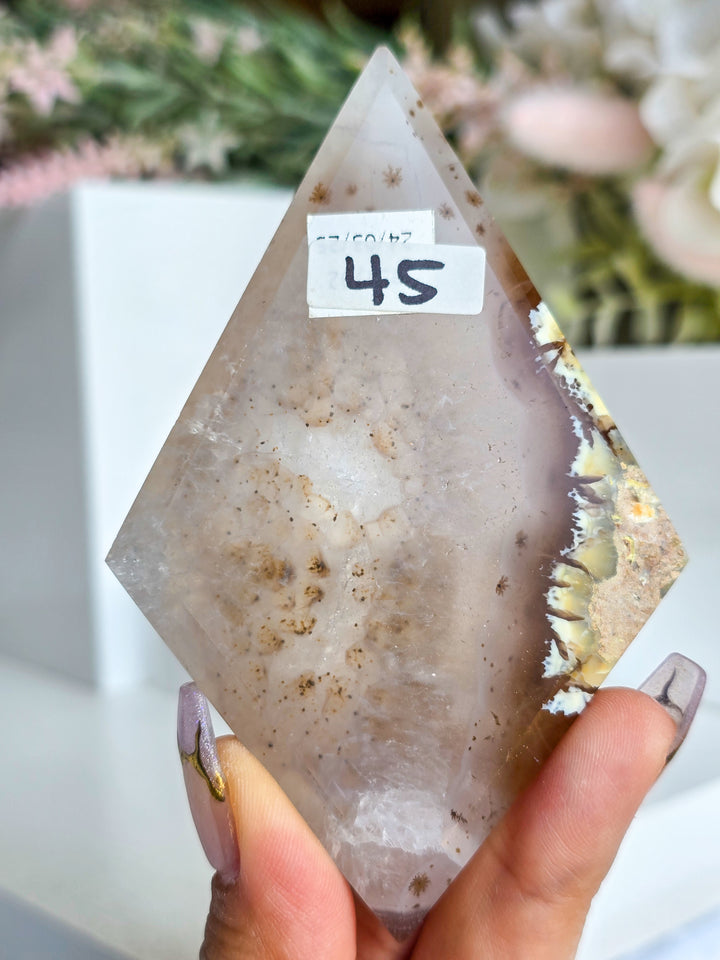 Druzy Agate Diamonds on Stands