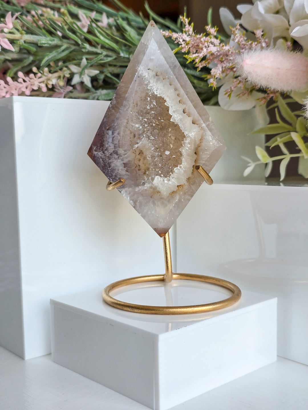 Druzy Agate Diamonds on Stands