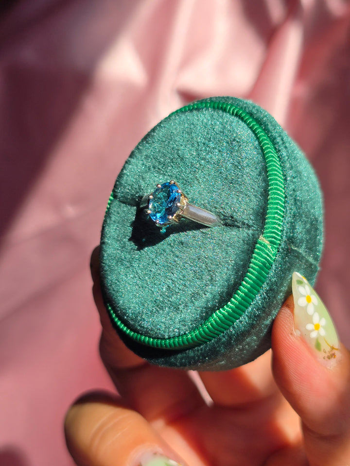 Summer 🌊 Court Topaz Ring size 8