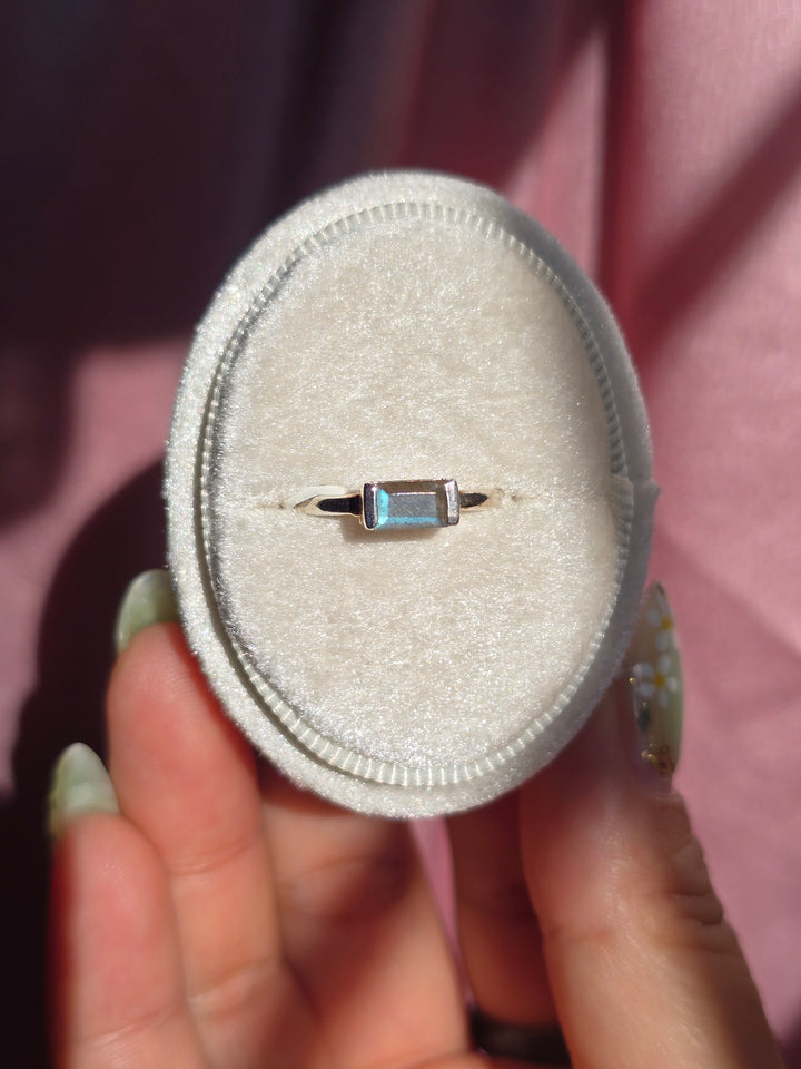 Suriel Labradorite Ring