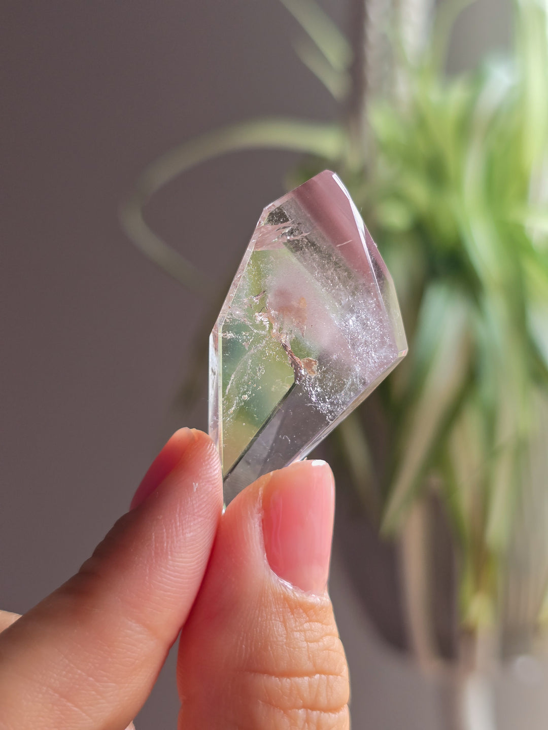 HQ Pink Lithium Quartz Point
