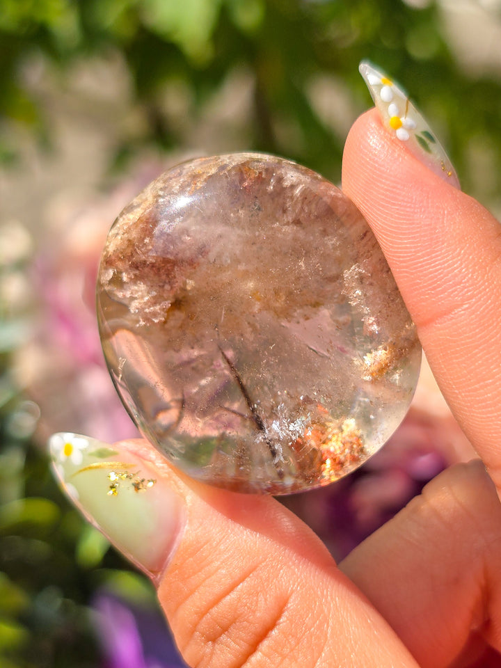 White Garden Quartz Lens With Rutile G
