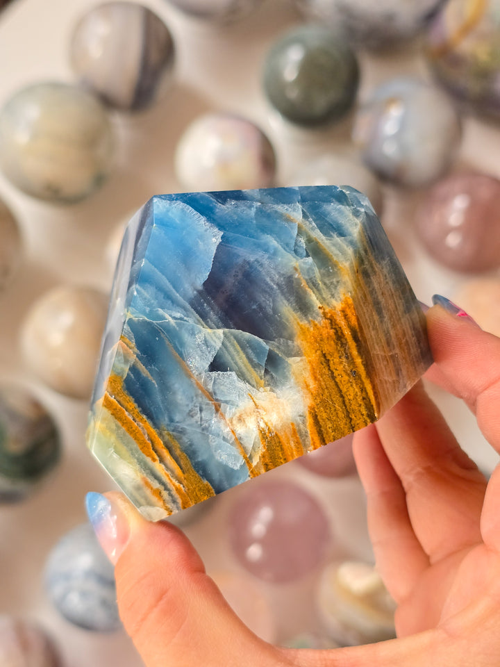 HQ Aquatine Blue Calcite Large Gusher