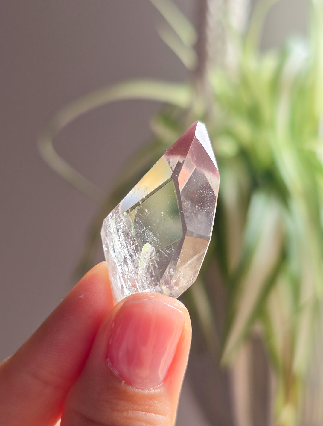 HQ Pink Lithium Quartz Point