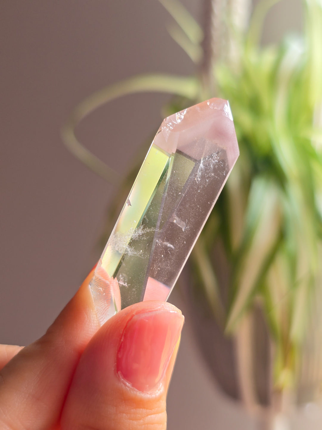 HQ Pink Lithium Quartz Point