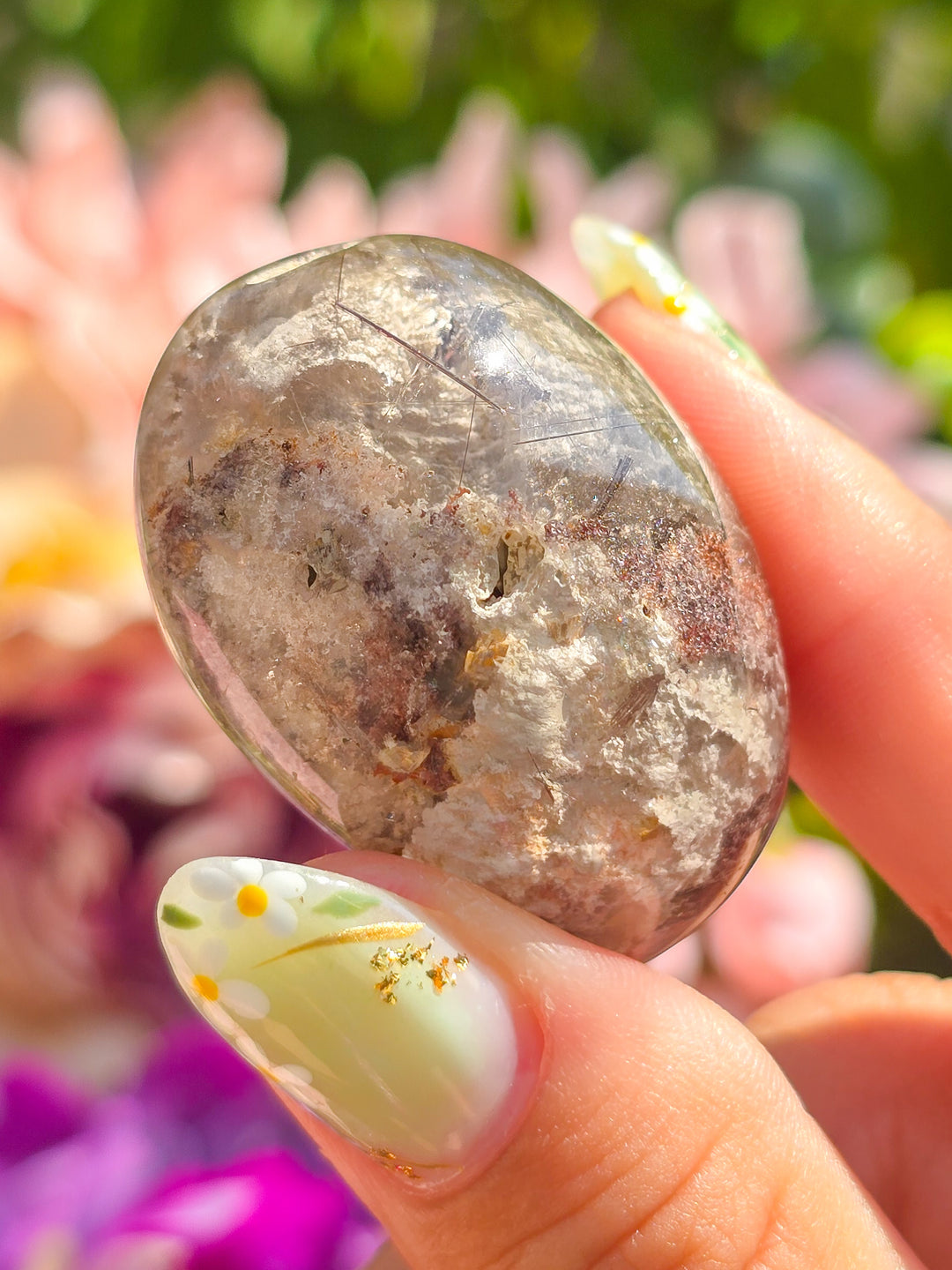White Garden Quartz Lens With Rutile J