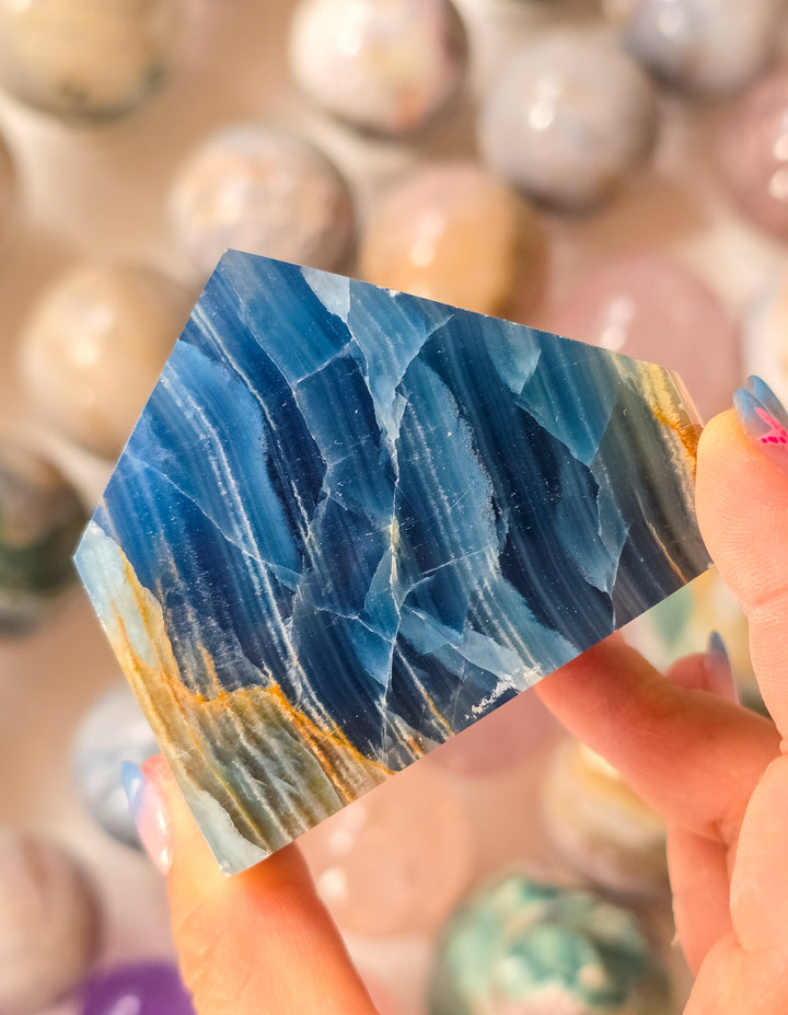 HQ Aquatine Blue Calcite Large Gusher