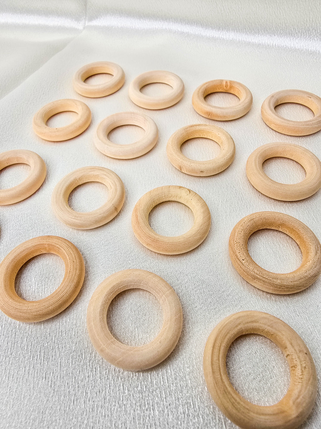 Wood Cheerio Sphere Stands