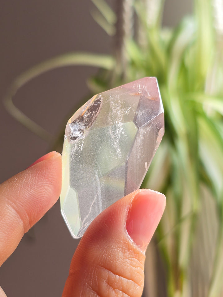 HQ Pink Lithium Quartz Point
