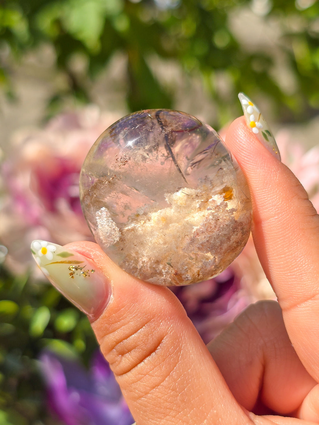 White Garden Quartz Lens With Rutile G